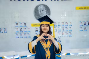 Trần Đàm Ngọc Phi chủ nhân của học bổng nghệ thuật giá trị của Đại học Dundee (Anh quốc).