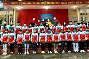 Trường THPT Việt Vinh: Xây dựng trường học văn hoá, hạnh phúc