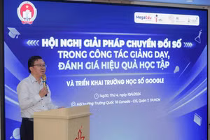 Ông Nguyễn Bảo Quốc - Phó Giám đốc Sở Giáo dục và Đào tạo TP HCM phát biểu tại Hội nghị