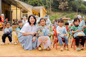 Cô Sương Mai và nỗ lực 'gieo mầm' con chữ đến mọi miền tổ quốc