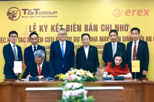 Đại diện lãnh đạo Tập đoàn T&T Group và Tập đoàn Erex ký kết thỏa thuận hợp tác.