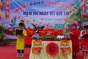 Sản phẩm quê hương trong trải nghiệm "Niềm vui ngày Tết quê em" ở TH Bắc Lý số 2