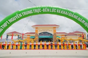 Khánh thành trường THPT Nguyễn Trung Trực – Bến Lức, Long An do VPBank tài trợ