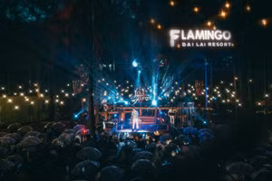 Hàng trăm khán giả đã có một đêm thưởng thức nghệ thuật vẹn tròn xúc cảm.