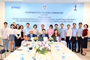 KPMG, Viện Kế toán – Kiểm toán, Đại học Kinh tế Quốc dân và ICAEW ký kết thỏa thuận hợp tác.
