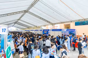 Ngày hội việc làm Đại học Công nghiệp Hà Nội 2024 thu hút sự tham gia đông đảo của các bạn sinh viên