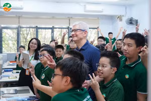 Ngôi trường mang tên NGÔI SAO được CEO Apple Tim Cook ghé thăm khi đến Hà Nội