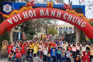 Tưng bừng lễ hội bánh chưng của học sinh trước thềm năm mới