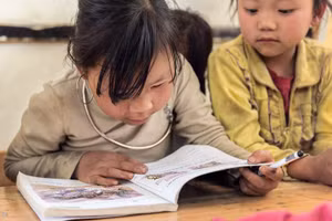 Các em học sinh dân tộc. Ảnh: pradeep_kmpk14 / Shutterstock