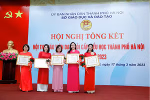 5 cô giáo đoạt giải Nhất.
