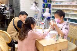 Nhộn nhịp dịch vụ làm đẹp 8/3