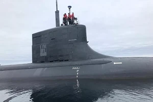 Hải quân Mỹ tiết lộ những bức ảnh đầu tiên về tàu ngầm tấn công bí mật USS Seawolf