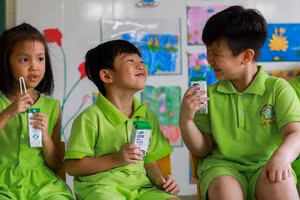 Chương trình sữa học đường sẵn sàng các phương án cho ngày tựu trường năm học mới