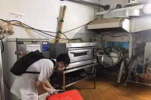 Khu vực sản xuất pate của công ty TNHH hai thành viên Lối sống mới. (Ảnh: VTV)