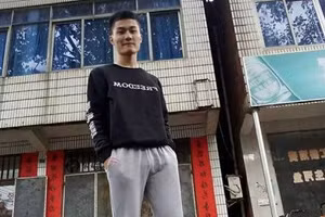 Bạch Thư Hàng, một sinh viên tốt nghiệp chuyên ngành Linh cữu và Mai táng