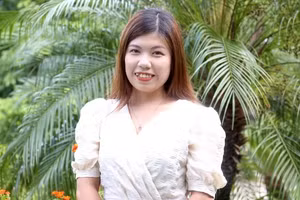 Thủ khoa 4.0 của đại học Ngoại thương Nguyễn Thị Minh Hòa. Ảnh: VietNamNet