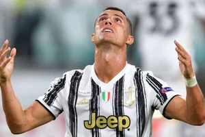 Siêu sao Ronaldo “rớt giá” thê thảm tại Serie A