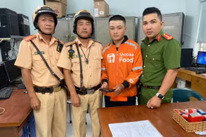 Nam sinh viên viết thư cảm ơn CSGT TPHCM