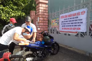 Nhiều đơn vị tại Bình Dương, TPHCM đang tuyển dụng hàng nghìn lao động.
