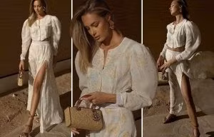 Mê mẩn sắc vóc nàng cựu WAG Ngoại hạng Anh đẹp nhất thế giới