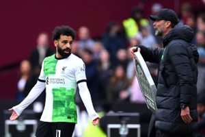 Hé lộ nguyên nhân Salah ‘bật’ lại HLV Klopp