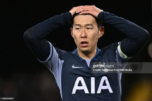 Tottenham thảm bại ở Ngoại hạng Anh 