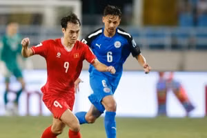 Tuyển Việt Nam loại 4 cầu thủ trước giờ lên đường đấu Iraq 