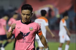 Tạm giữ loạt cầu thủ Hà Tĩnh liên quan đến chất cấm 