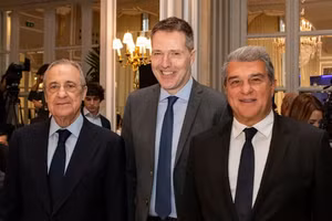 UEFA bị kiện đòi bồi thường 'khủng'