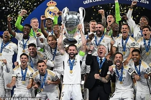 Real Madrid vô địch Champions League, HLV Ancelotti… mất ngủ