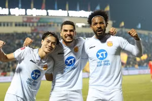 Bóng đá Việt Nam bất ngờ thua Malaysia trên bảng xếp hạng AFC