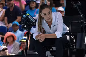 Nhan sắc 'hút hồn' của nữ trọng tài tại Grand Slam