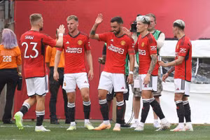 Những ngôi sao rớt giá thê thảm nhất năm 2023