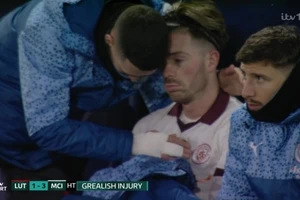 Grealish suy sụp vì chấn thương