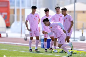 Đình Bắc khiến người hâm mộ Việt Nam nơm nớp lo lắng