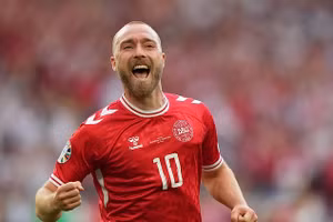 Eriksen ghi bàn sau 1.100 ngày ngừng tim, Đan Mạch vẫn đánh rơi chiến thắng 