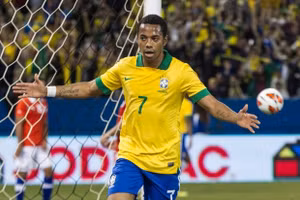 Robinho lĩnh án 9 năm tù vì cưỡng hiếp tập thể 