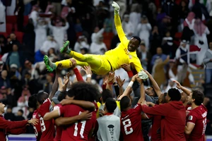 Qatar giành vé vào bán kết Asian Cup sau loạt luân lưu cân não 