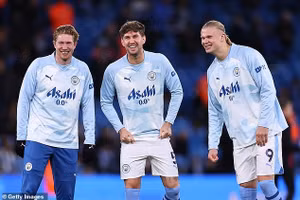 Đè bẹp Aston Villa, Man City tiếp tục cuộc đua kịch tính ở Ngoại hạng Anh 