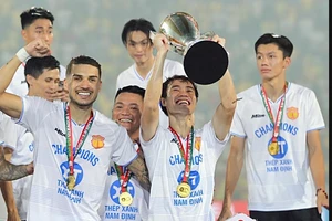 Hoàng Anh Gia Lai thoát đá play-off trụ hạng V-League? 