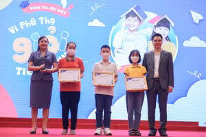 Lộ mặt thí sinh xuất sắc nhất trong vòng thi đặc biệt cuộc thi " Vì Phú Thọ giỏi tiếng anh".