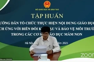 PGS.TS Nguyễn Bá Minh phát biểu tại chương trình tập huấn