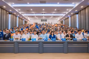 Hội thảo có sự tham dự của 600 cán bộ, thầy cô giáo đến từ các trường THPT khu vực ĐBSCL.