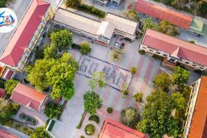 Hình ảnh Trường THPT Lương Thế Vinh nhìn từ trên cao.