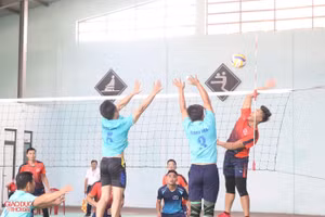 Giải bóng chuyền tranh Cúp Báo GD&TĐ nhằm hưởng ứng phong trào luyện tập thể dục thể thao theo gương Bác Hồ vĩ đại và hướng tới chào mừng kỷ niệm 40 năm ngày Nhà giáo Việt Nam 20/11/1982 - 20/11/2022.