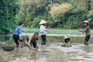 Cuộc sống của hai mẹ con kênh Ẩm Thực Mẹ Làm thay đổi ra sao sau khi nổi tiếng?