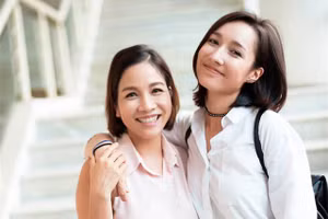 Những bà mẹ kế "vàng mười" của showbiz Việt