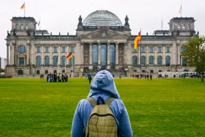 Chương trình trao đổi sinh viên Erasmus được thành lập từ năm 1987.