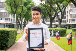 Hiếu nhận Học bổng Chắp cánh ước mơ Trường Đại học RMIT Việt Nam năm 2020.