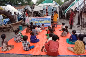 Các trung tâm học tập ngoài trời đã mọc lên khi trường học trên khắp Andhra Pradesh đóng cửa.